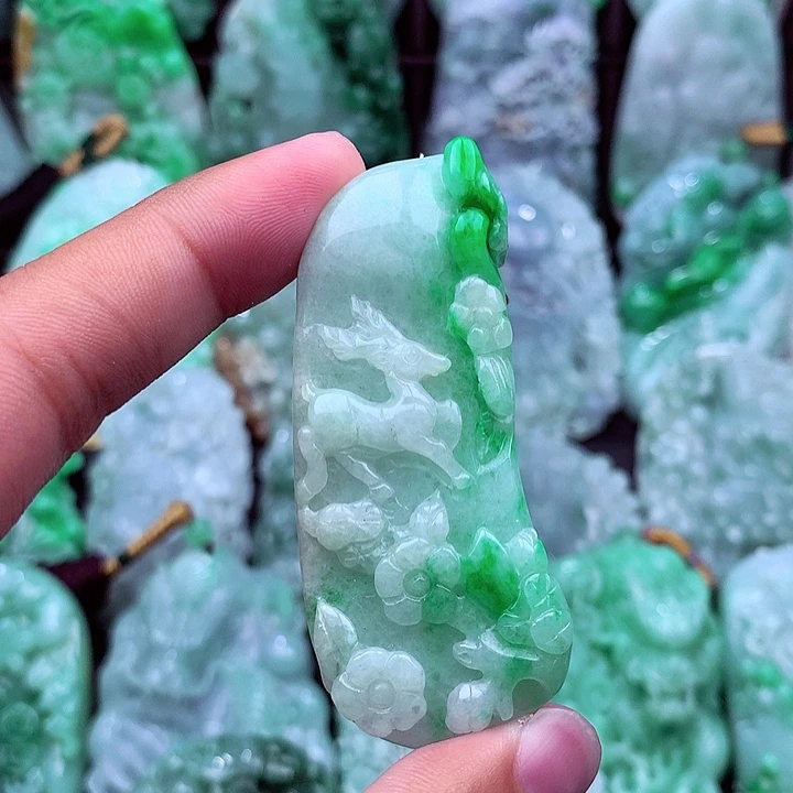 翡翠未镶嵌吊坠(不含链)
