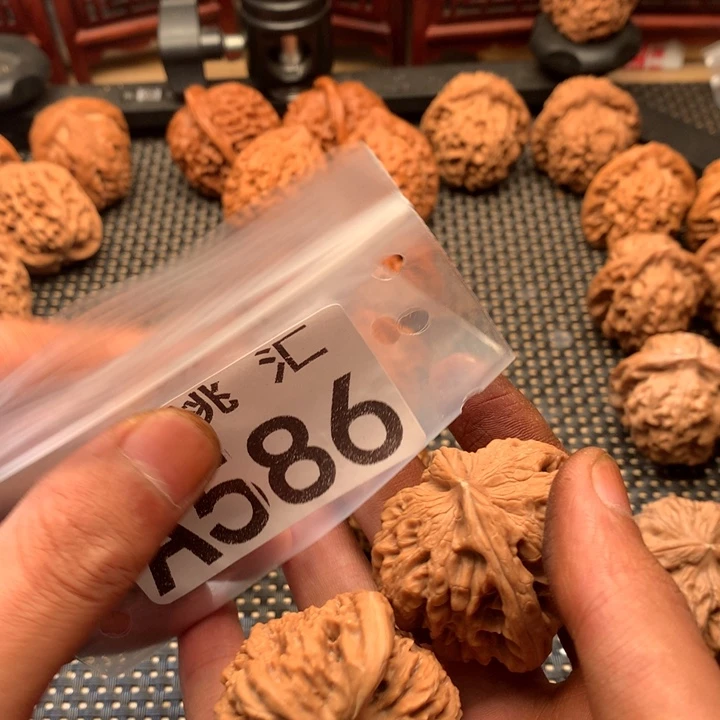 吊坠文玩核桃大龙