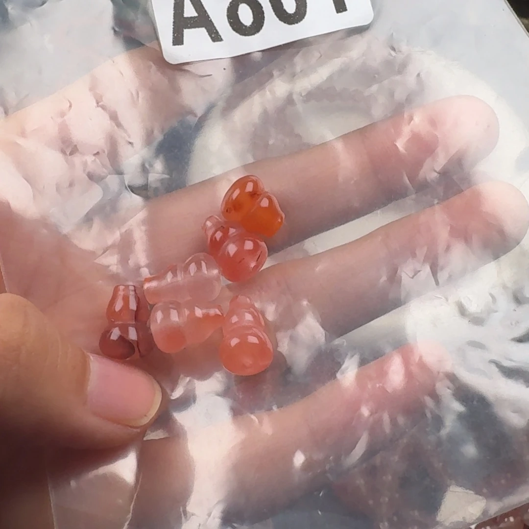 南红玛瑙未镶嵌珠宝奇石