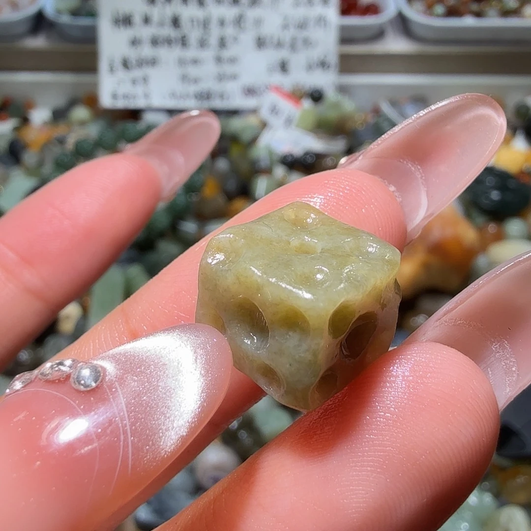 和田玉未镶嵌珠宝奇石