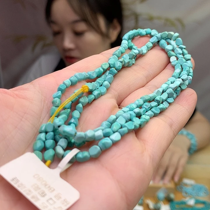 未镶嵌绿松石原矿