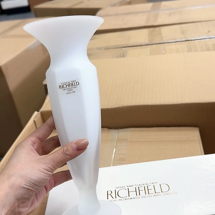 青**惠瓷器。   瓷器。