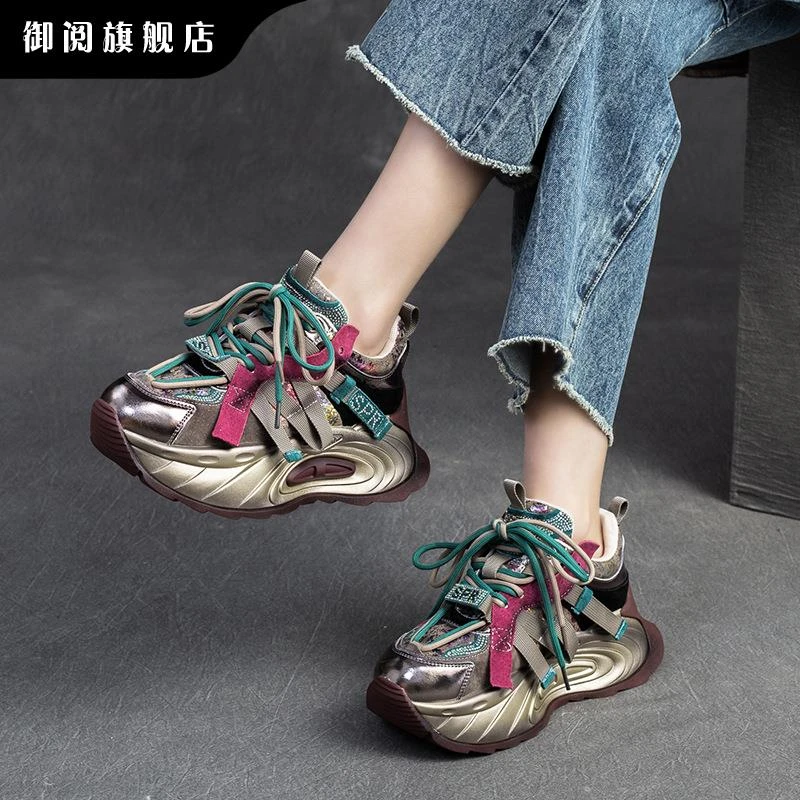 御阅女鞋2025新款水钻厚底拼色休闲鞋子女运动鞋超火欧洲站鞋