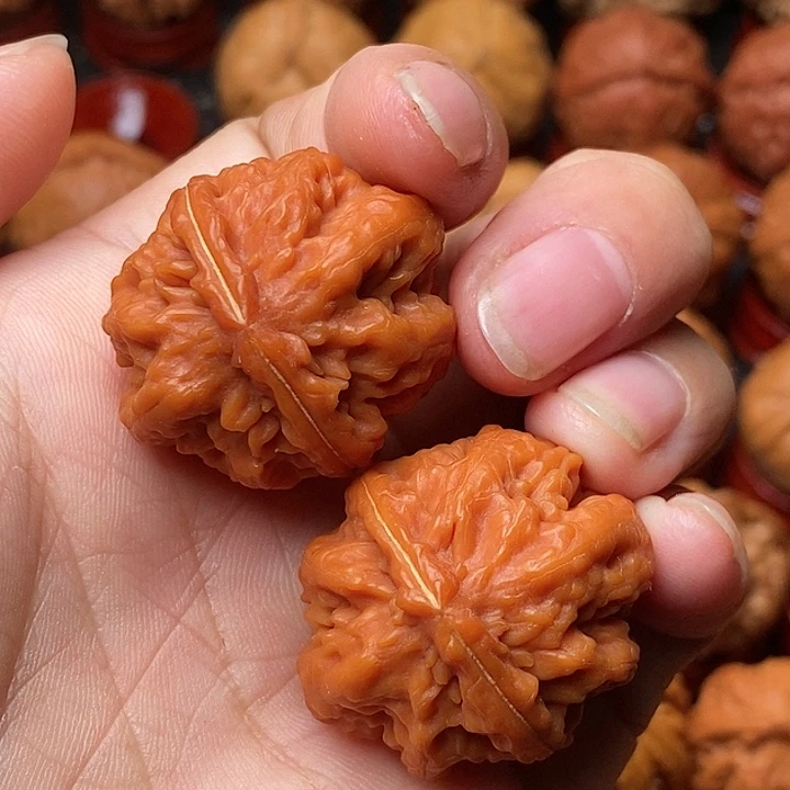 文玩核桃吊坠京八棱