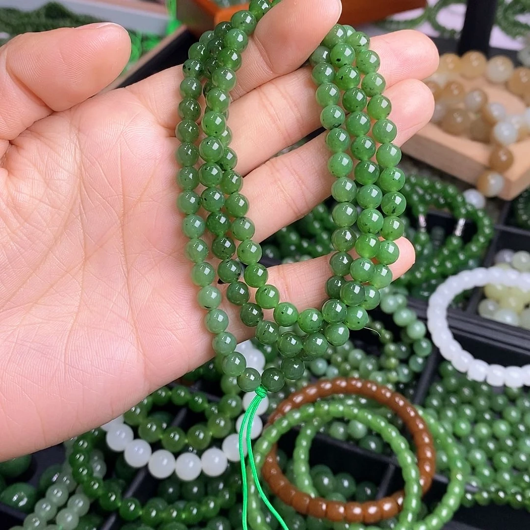 和田玉（碧玉）颈饰未镶嵌