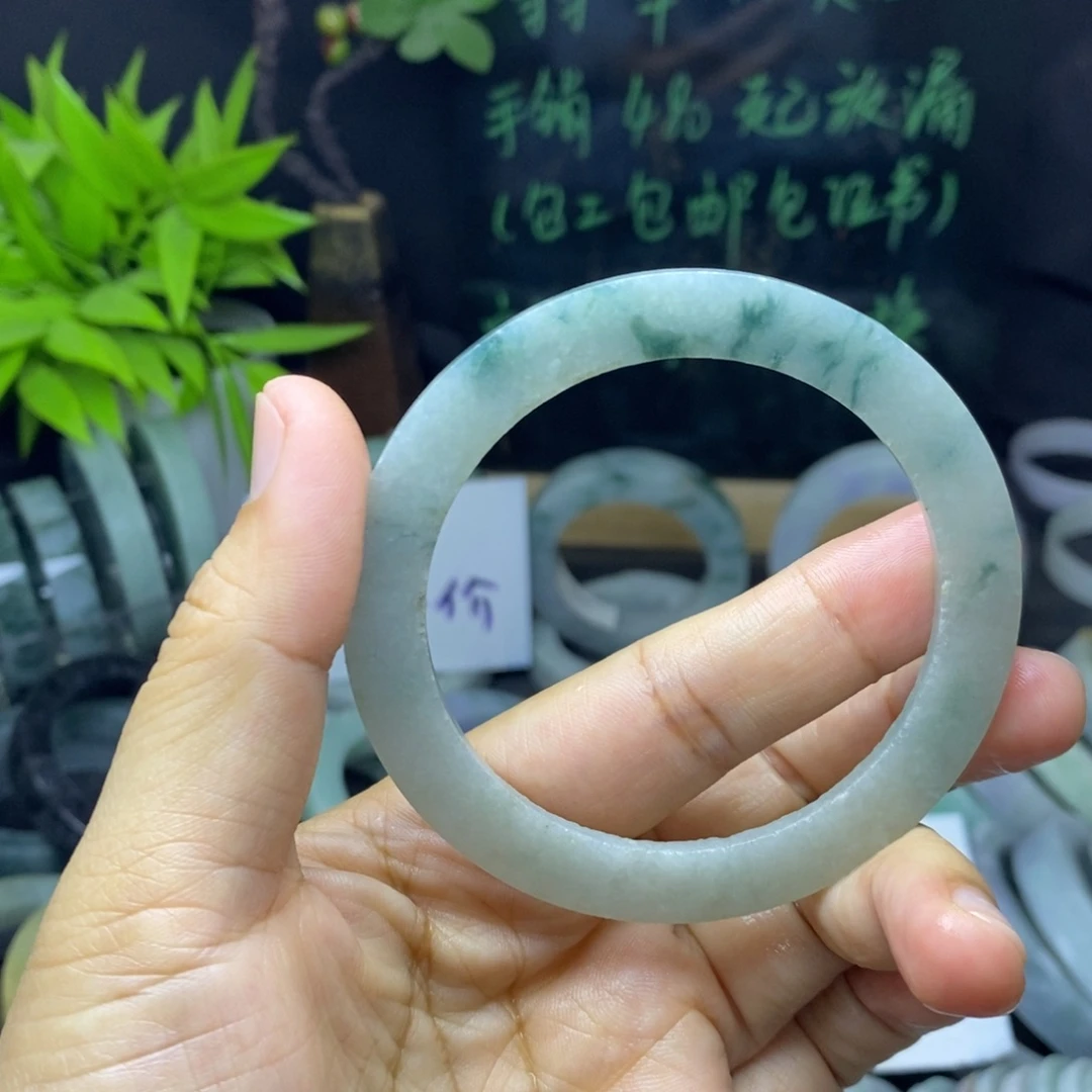 定制翡翠未镶嵌手镯