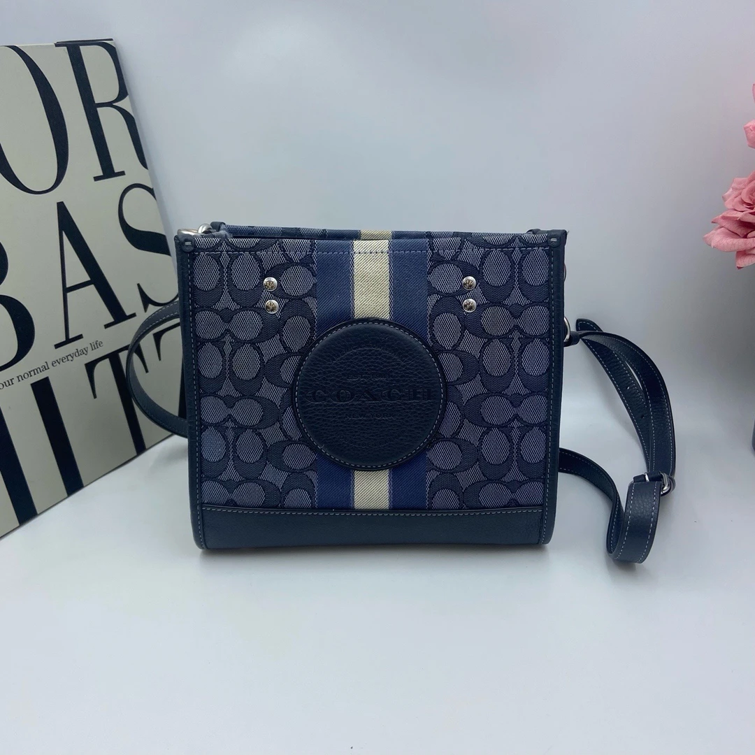 95新 COACH/蔻驰 18507 斜挎包