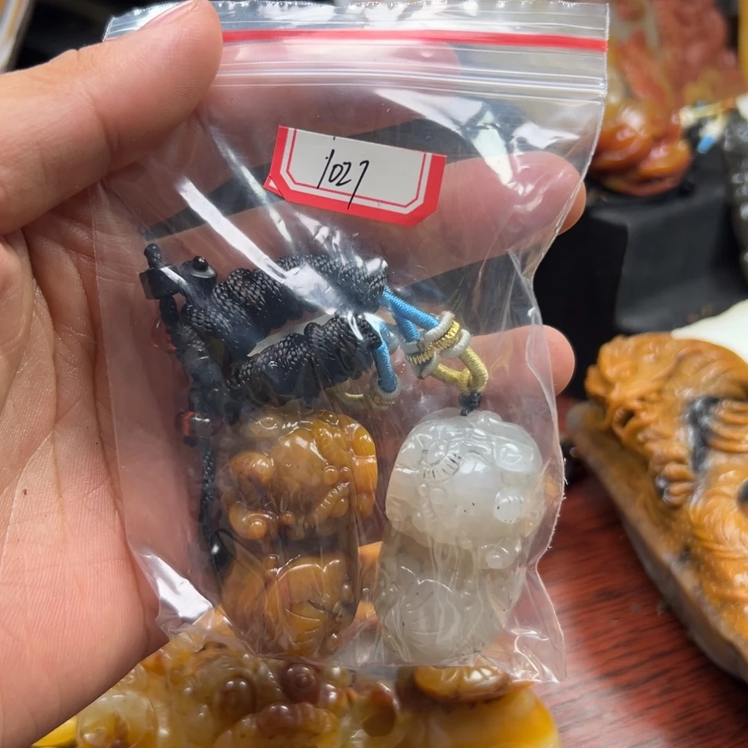 石英质玉（黄龙玉）未镶嵌多样性发货，发其一