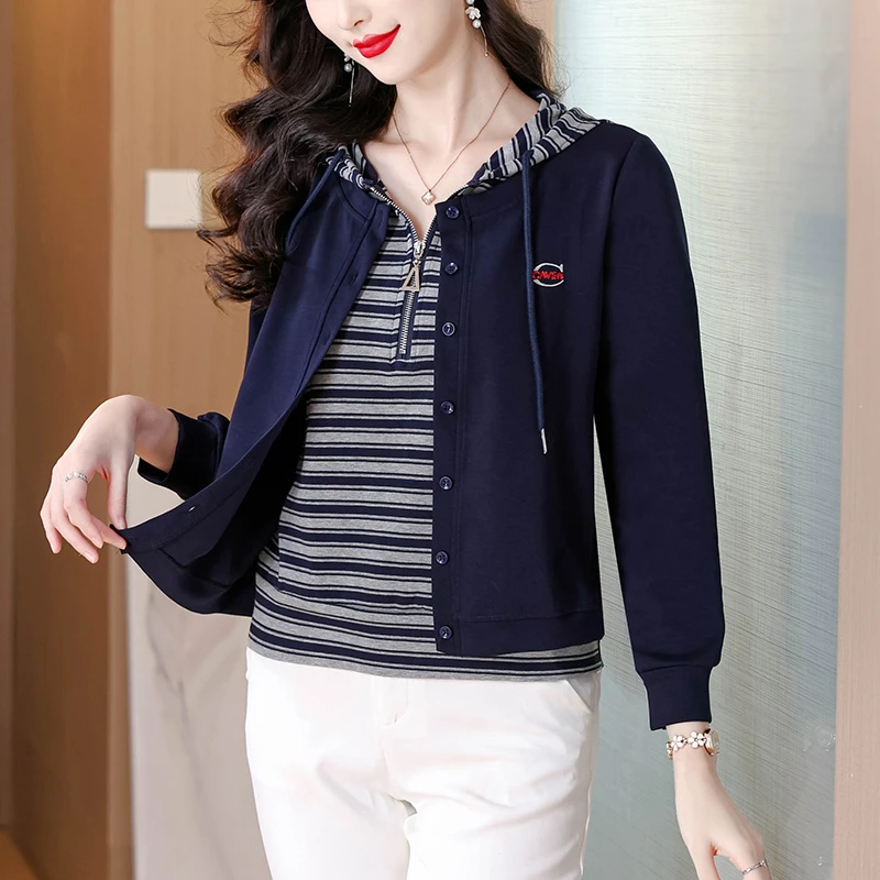 秋冬时尚小众洋气百搭连帽条纹卫衣女休闲假两件减龄显瘦长袖上衣