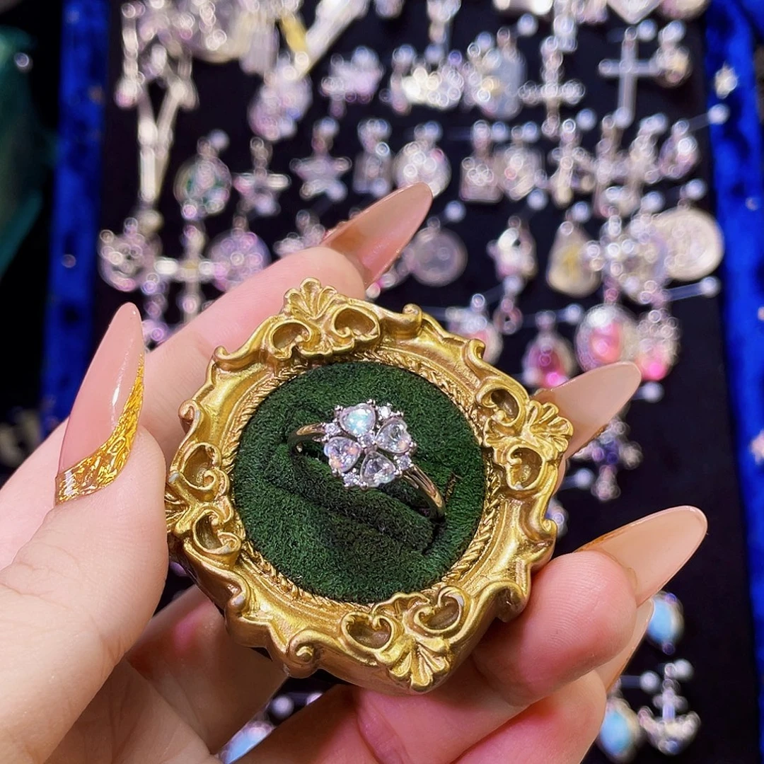 足银合成碳硅石马岛四叶草戒指