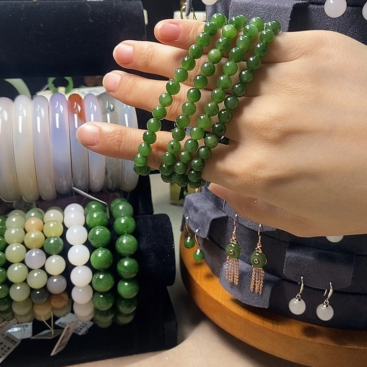 和田玉（碧玉）未镶嵌手链