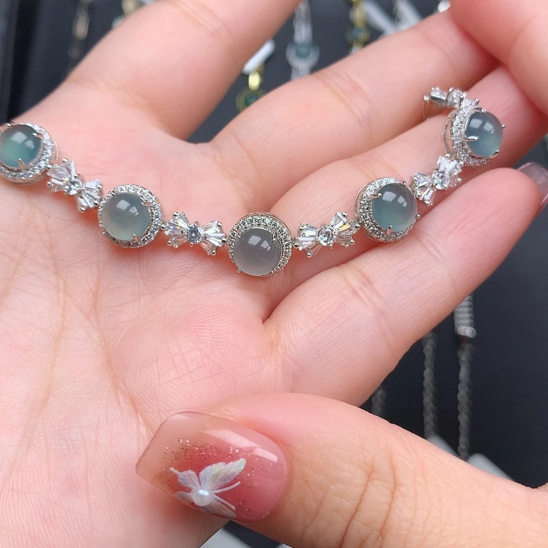 晓***敏翡翠银S925镶嵌颈饰