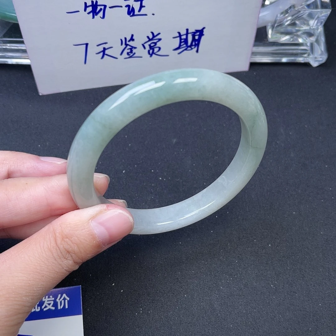 翡翠未镶嵌手镯翡翠