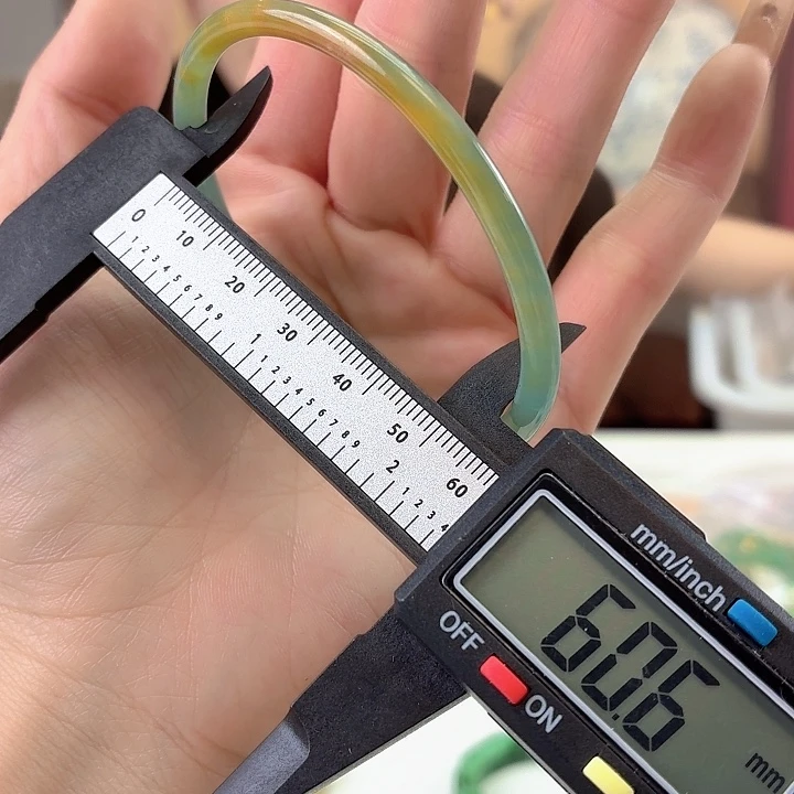 翡翠未镶嵌手镯翡翠