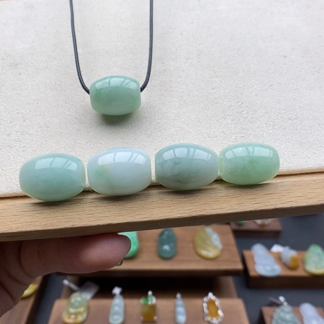 【闪购商品】颈饰未镶嵌翡翠发其一