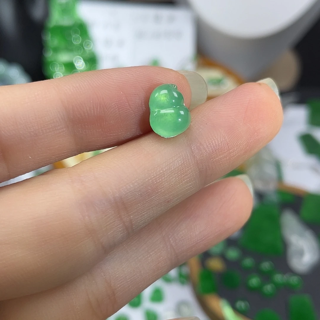 翡翠未镶嵌颈饰林亦珠宝葫芦