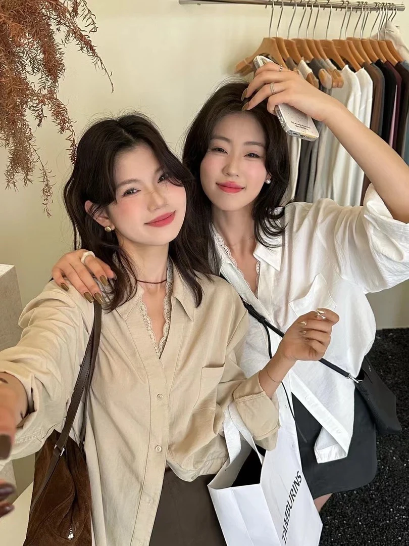 韩版法式V领蕾丝花边长袖衬衫女春秋季新款气质小众宽松上衣