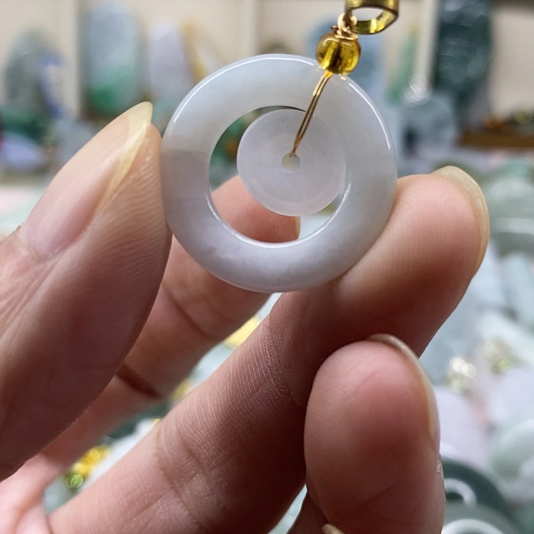 颈饰未镶嵌翡翠天然