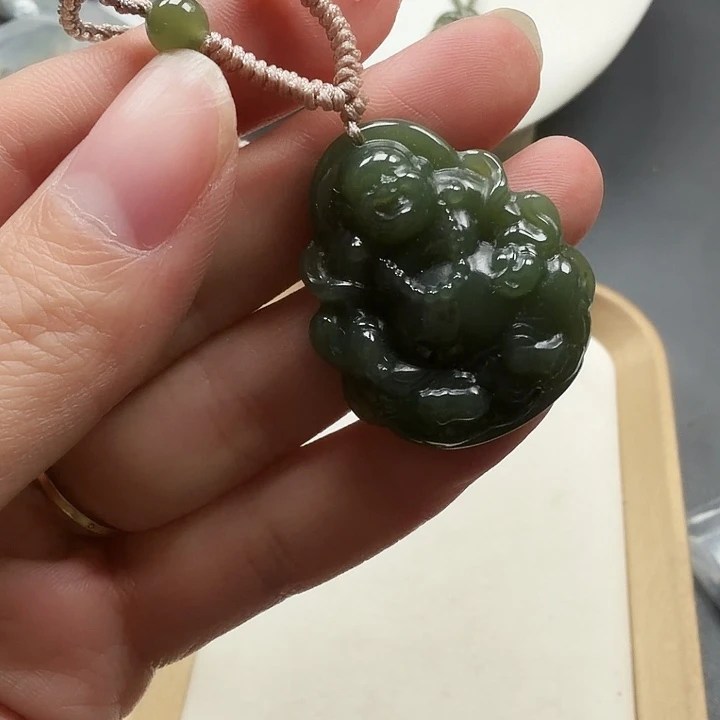 和田玉未镶嵌颈饰60