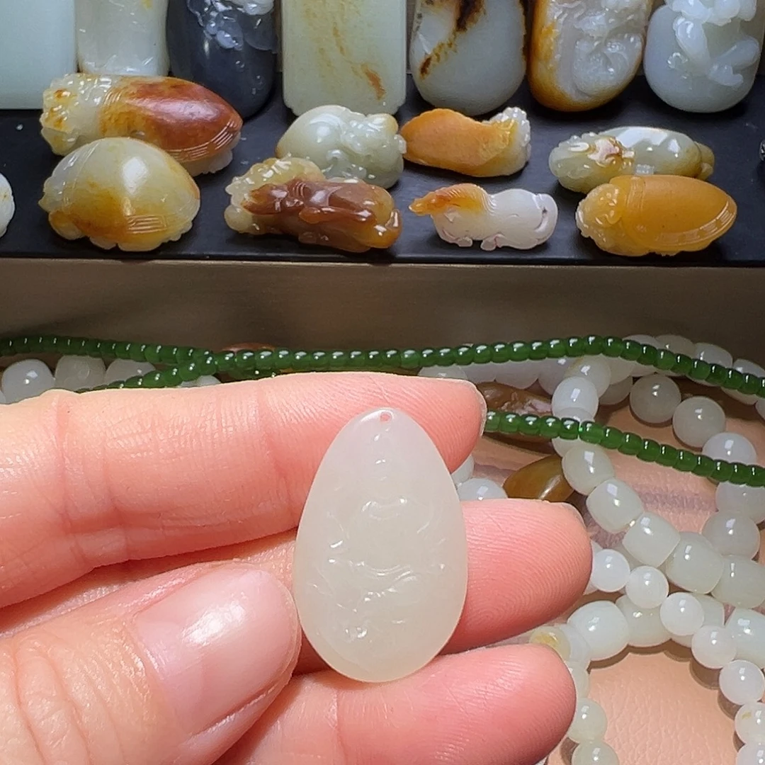 和田玉未镶嵌颈饰