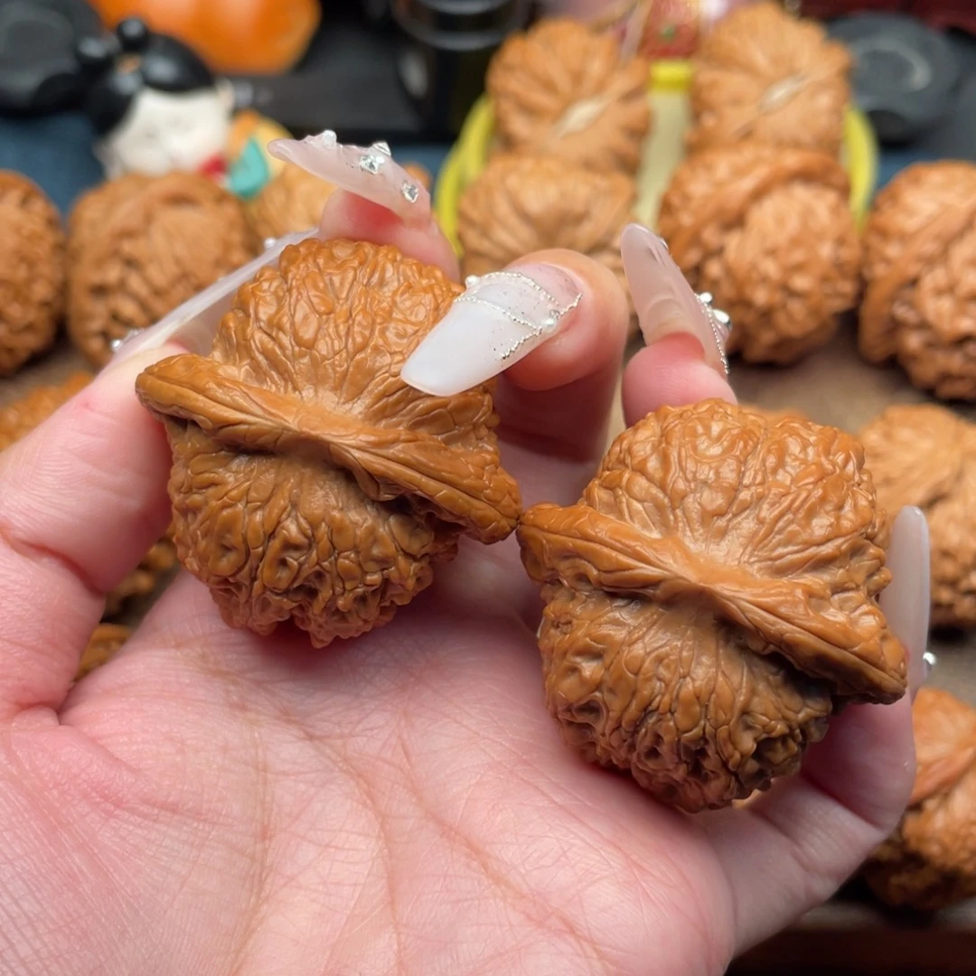 把件文玩核桃全品毕业粗棱血麒麟44，大克重46