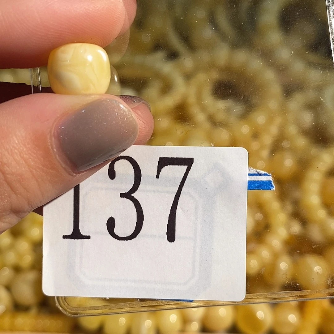 未镶嵌琥珀珠宝奇石137