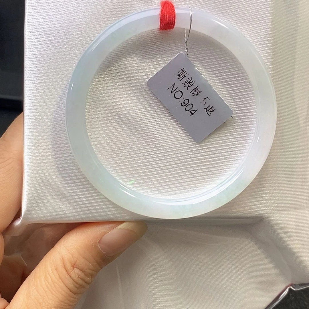 翡翠未镶嵌手镯（圆镯）53