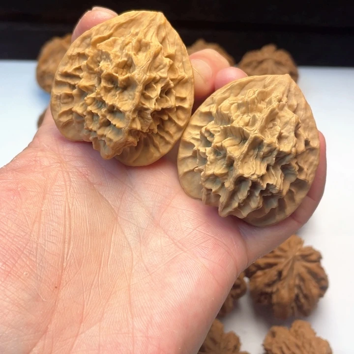 文玩核桃把件文玩城的小伙伴们都