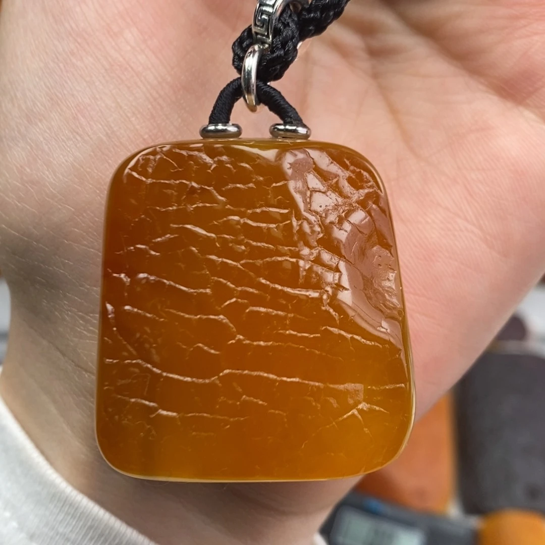 琥珀吊坠(赠链)未镶嵌