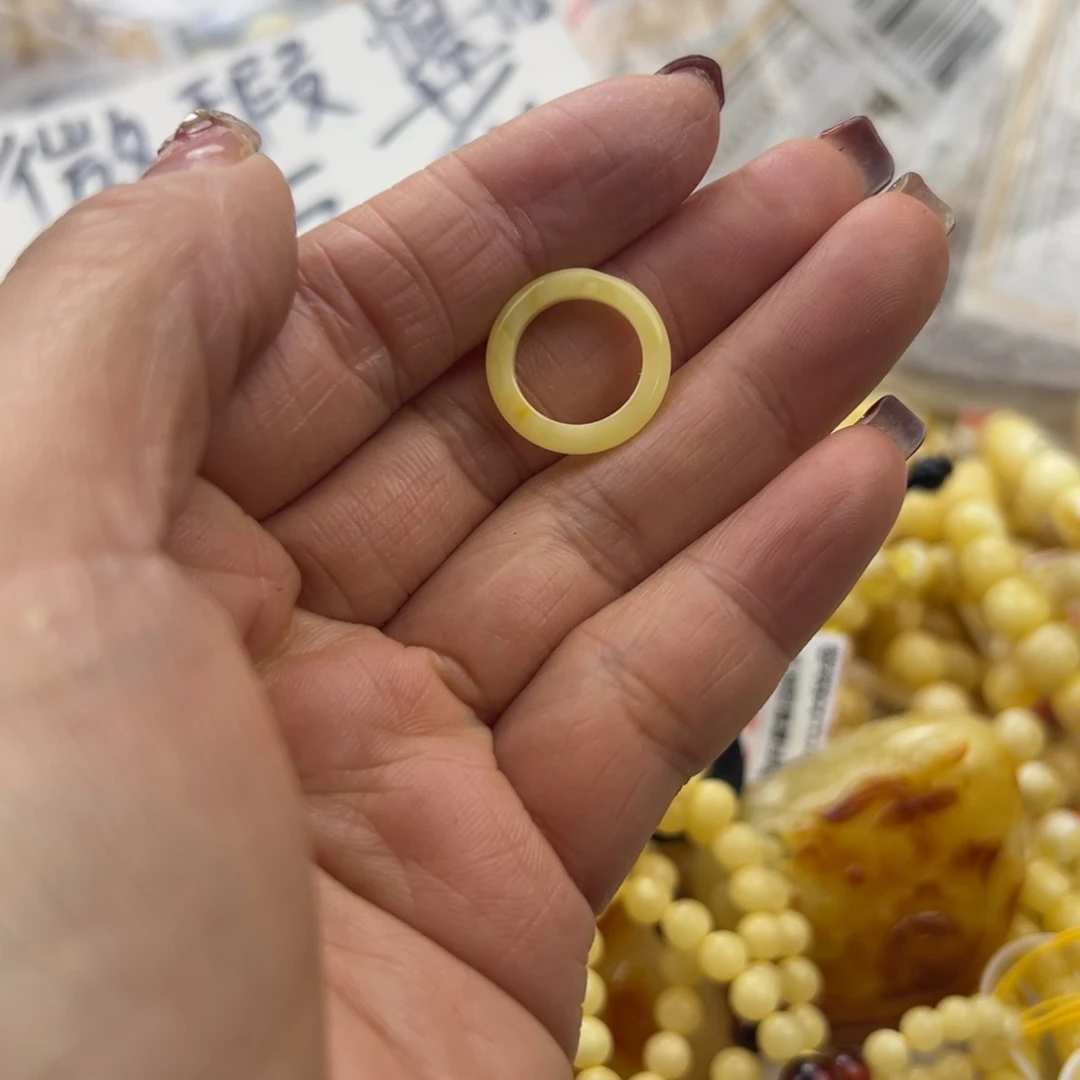 琥珀珠宝奇石未镶嵌