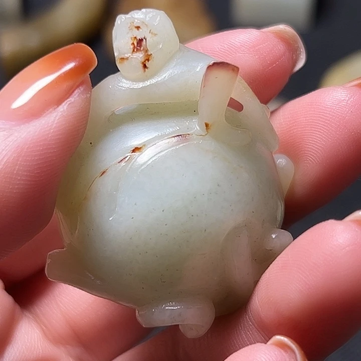 玄***真和田玉（糖玉）未镶嵌颈饰