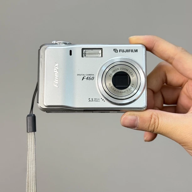 9新 Fujifilm/富士 F460 510万像素 3倍变焦 色彩浓郁复古胶片感