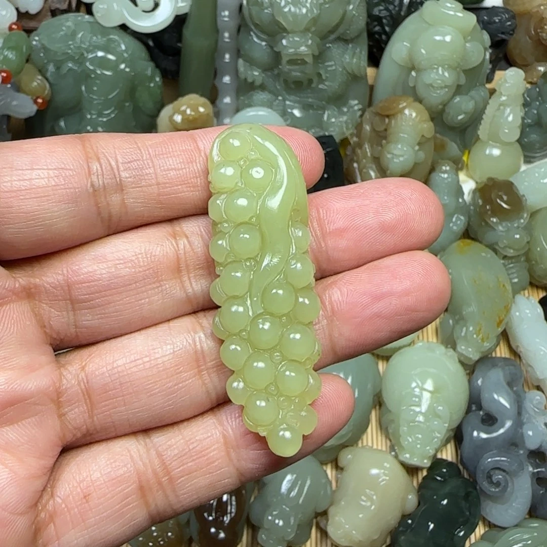 未镶嵌和田玉挂件