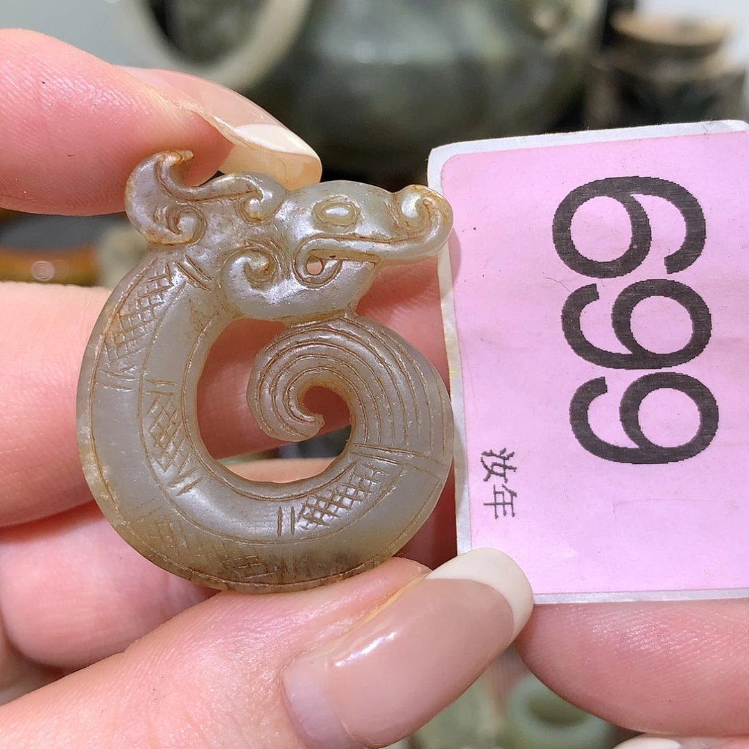 颈饰未镶嵌和田玉