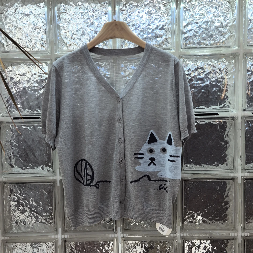 馨语家夏款上新猫咪减龄V领显瘦针织衫