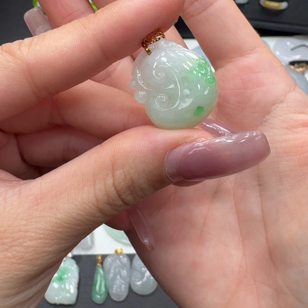 吊坠(不含链)18K金镶嵌翡翠