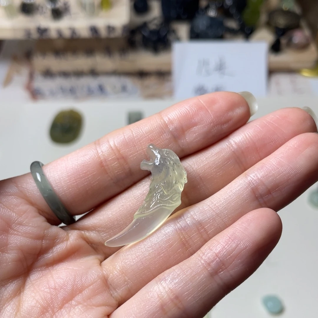 蛇纹石玉颈饰未镶嵌柯