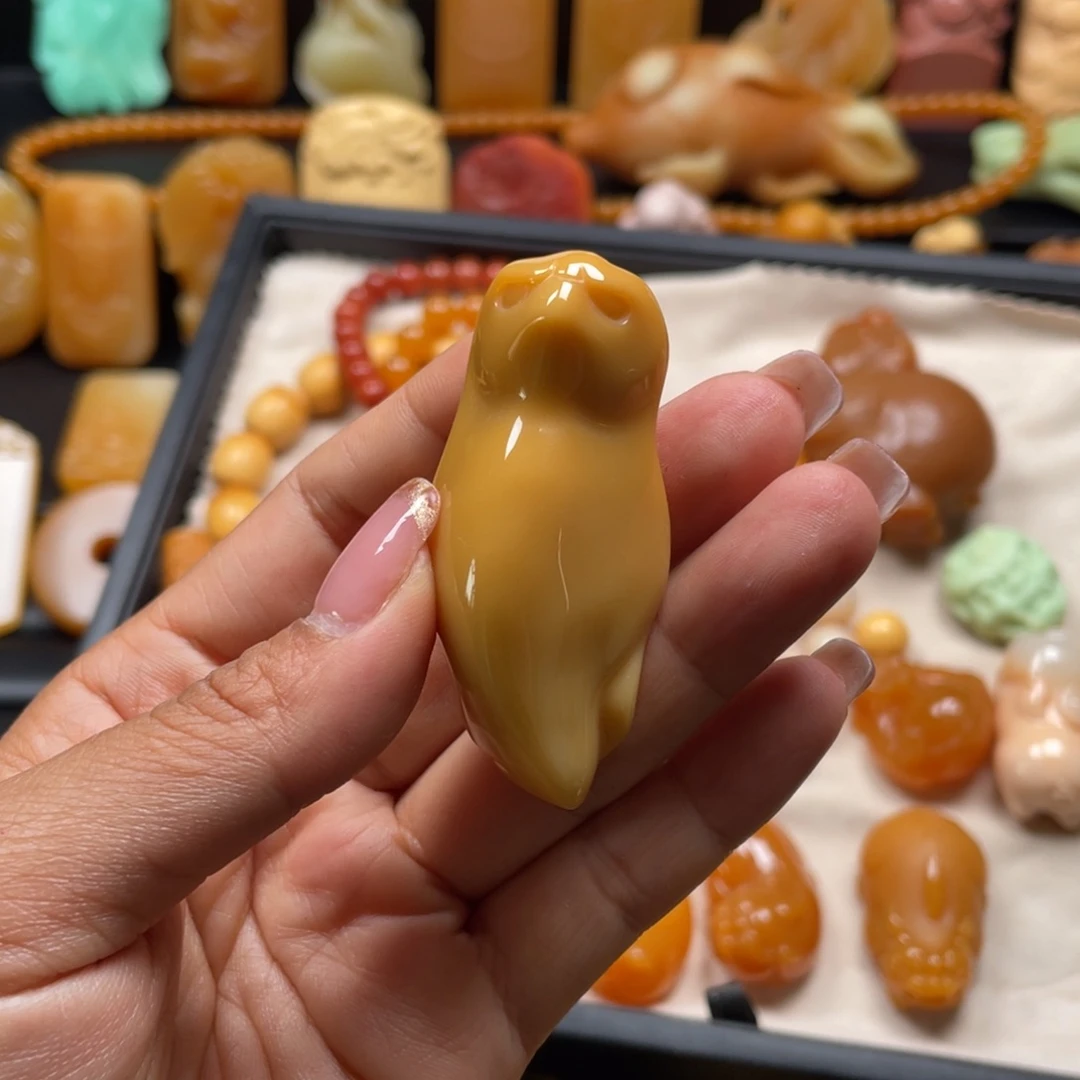 石英质玉未镶嵌颈饰