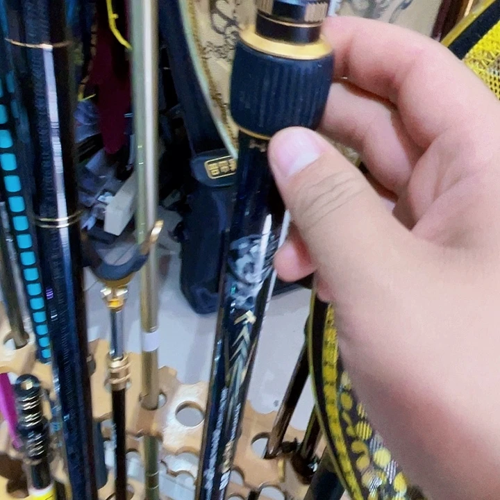 ****罗茅草黑坑上岸抄网杆