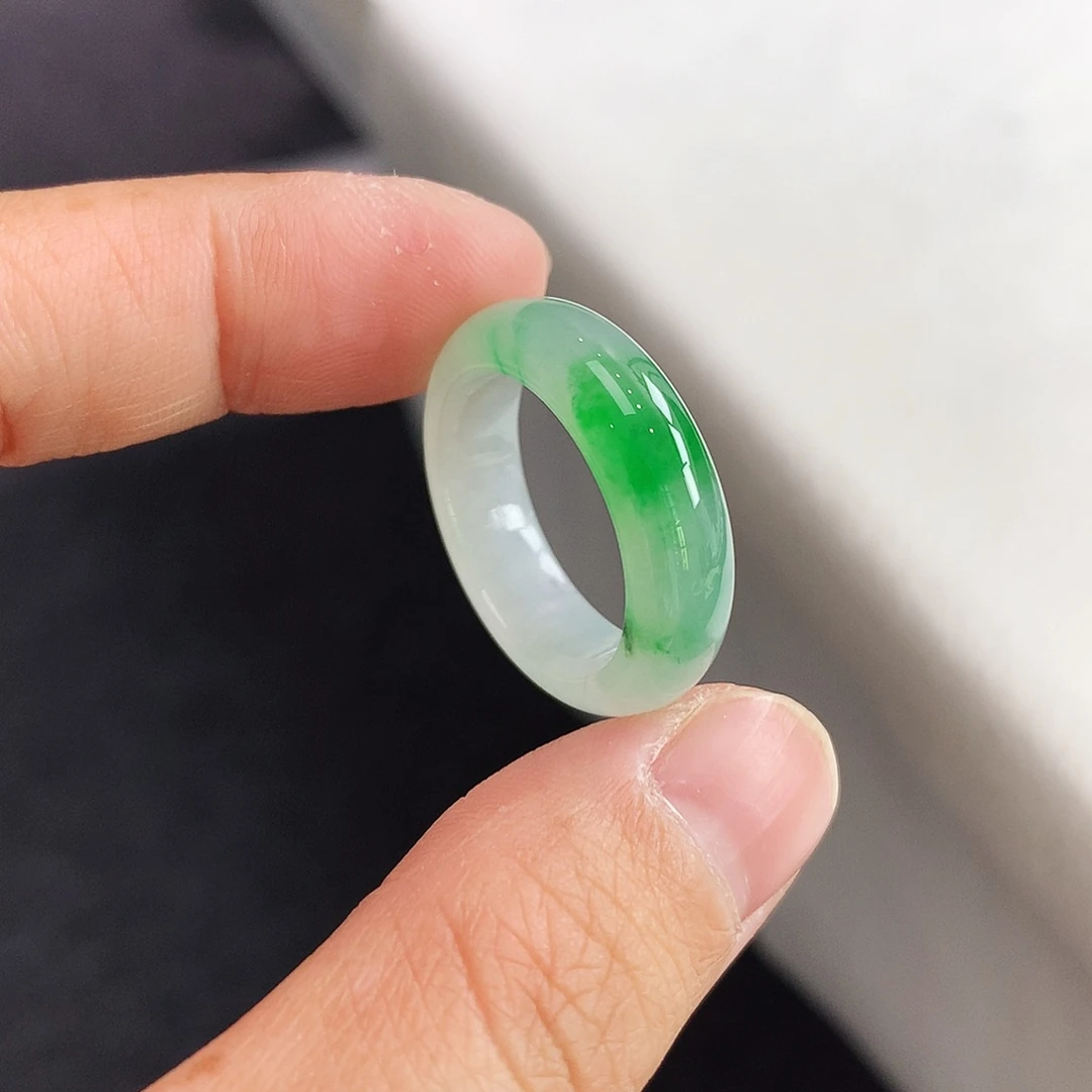 翡翠未镶嵌戒指19号