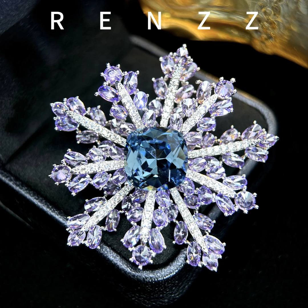 2934浅紫色雪花高档胸针