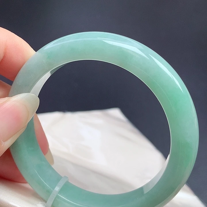 翡翠未镶嵌手镯53.6圈口