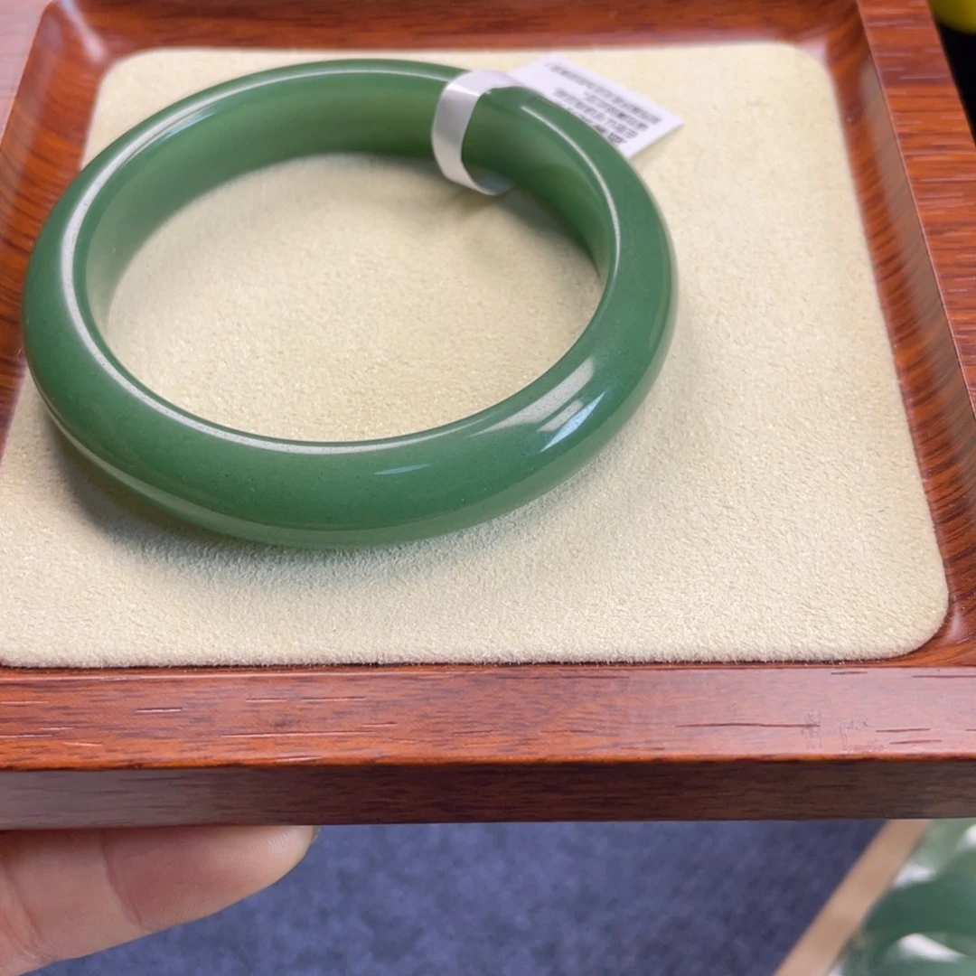 东陵石未镶嵌手镯62圈口