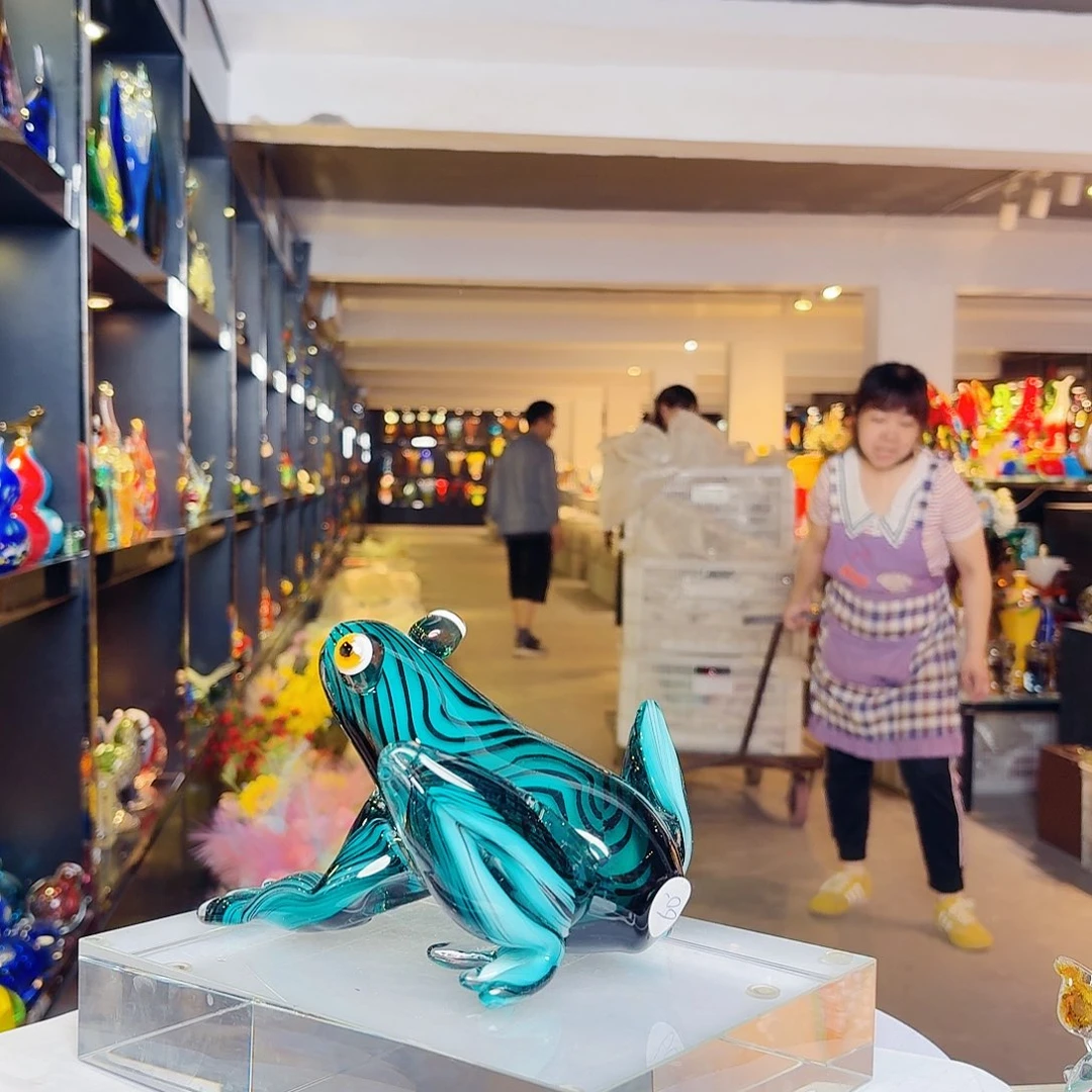 摆件琉璃岛上有个叫小