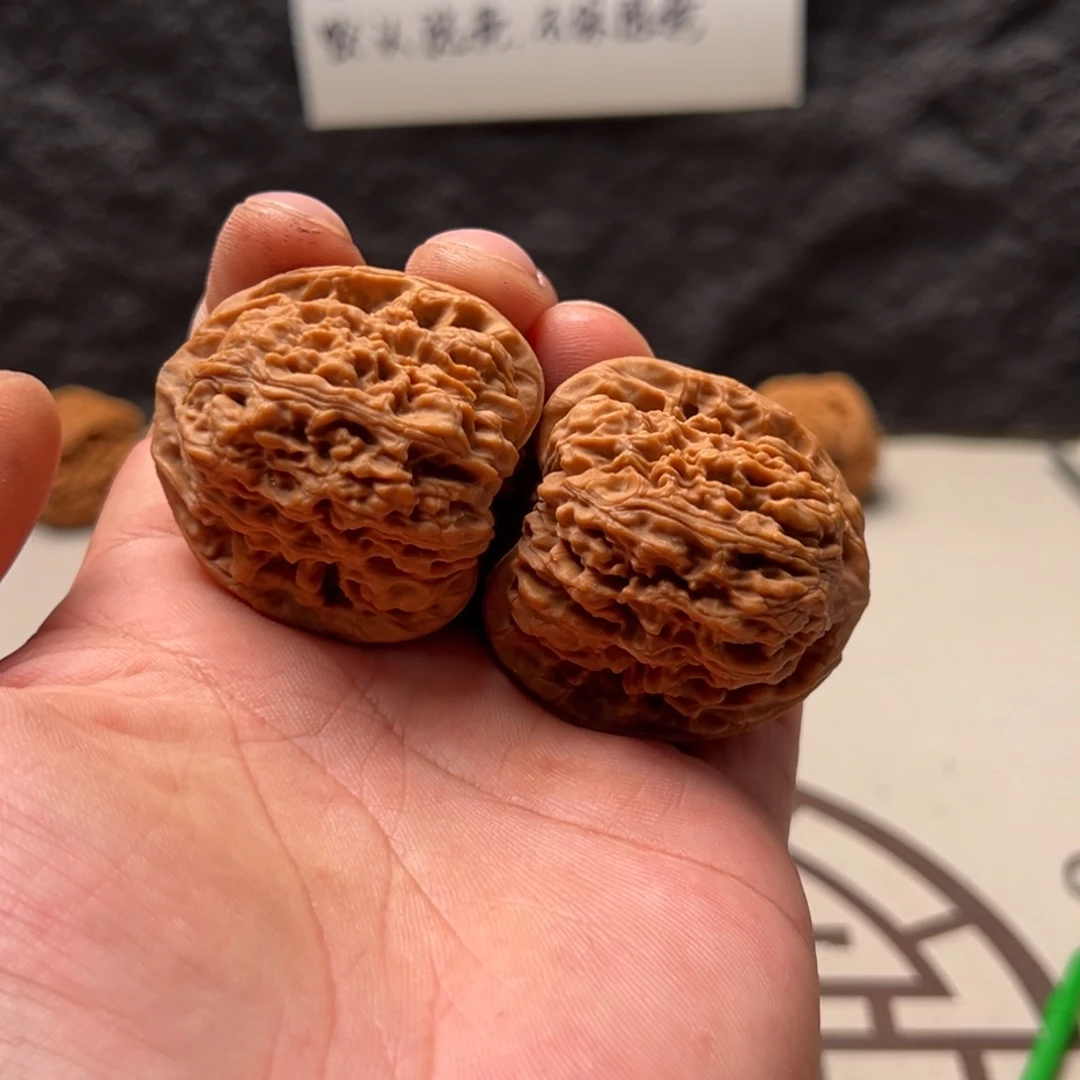 L***D吊坠文玩核桃南疆43虚尖