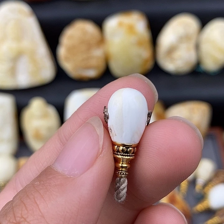 琥珀未镶嵌裸石9瓷白三通a876