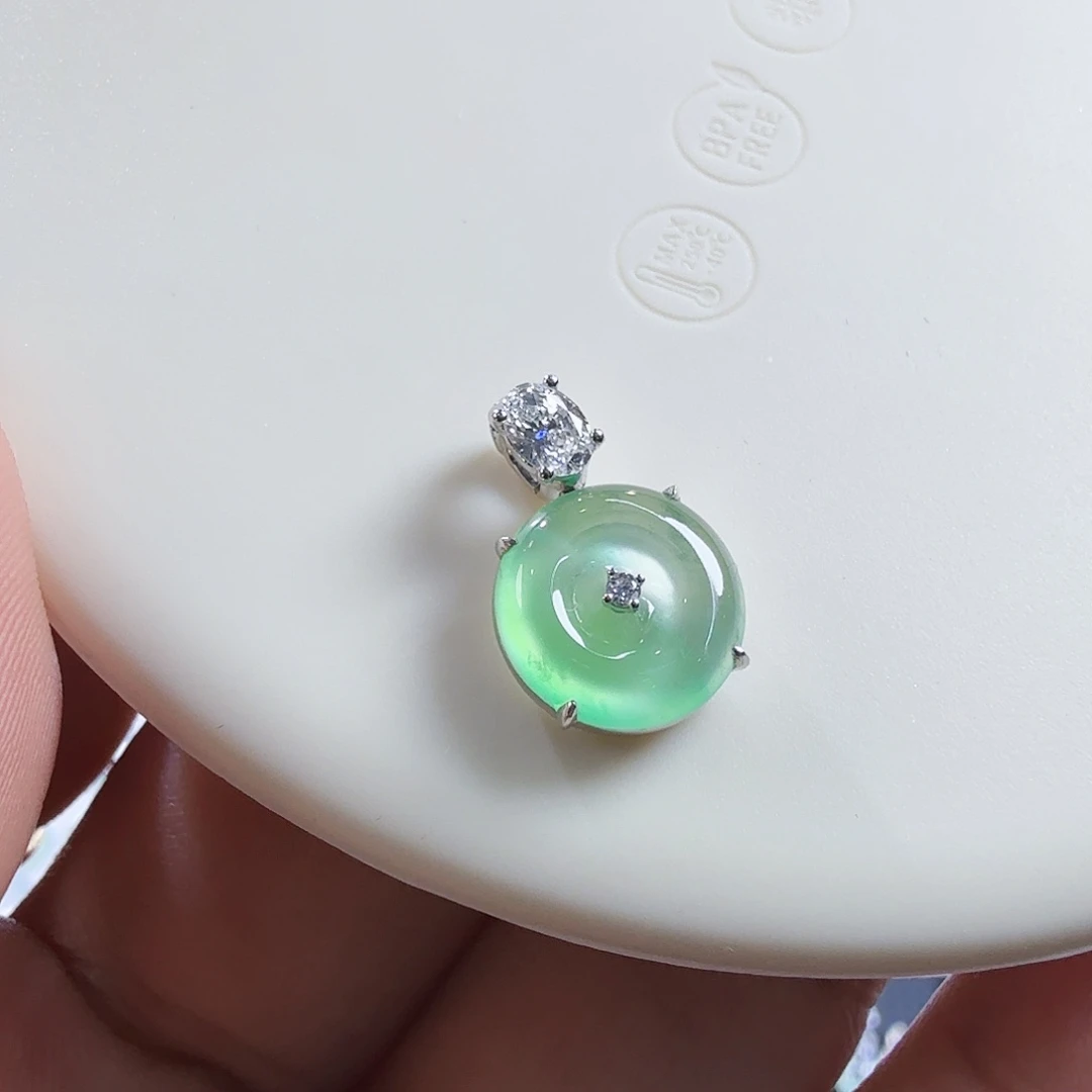 翡翠18K金镶嵌颈饰两用款