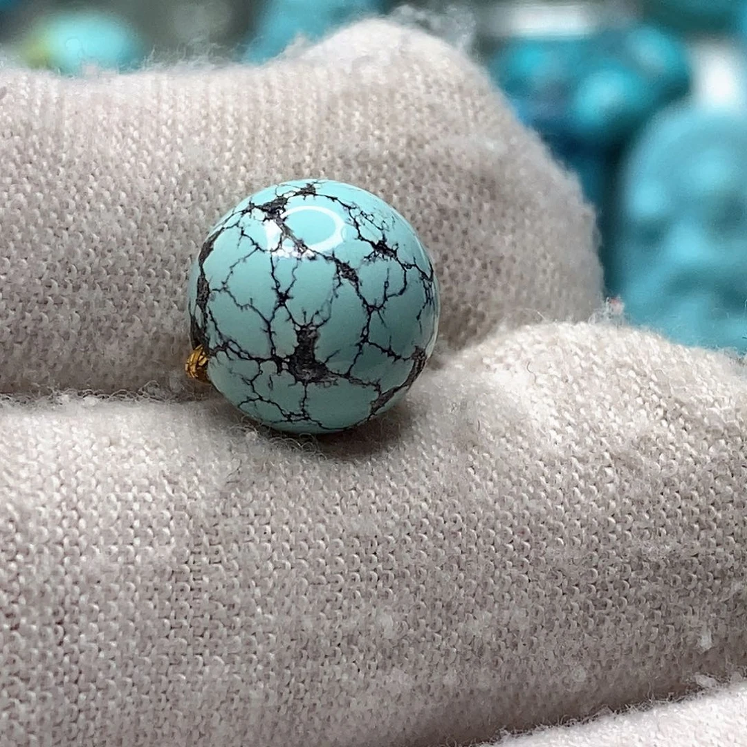 绿松石未镶嵌天然原矿 地大质检10.8mm