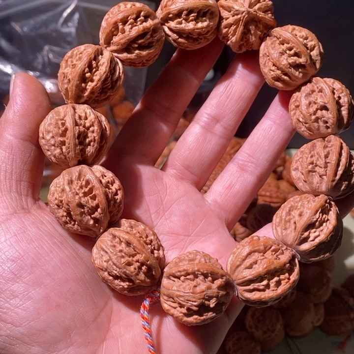 手串文玩核桃……68
