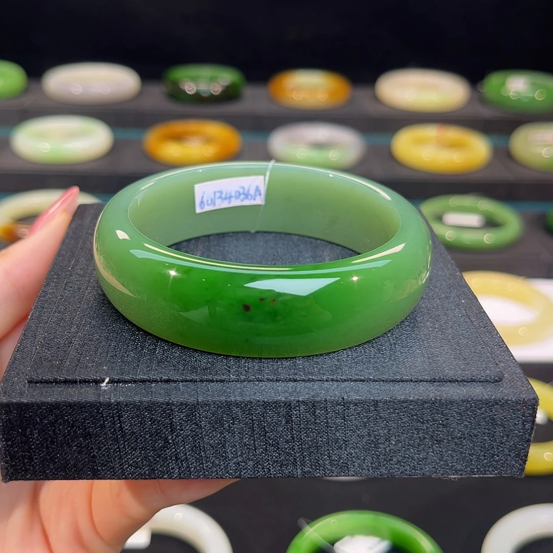 未镶嵌手镯和田玉红皮轮胎碧玉